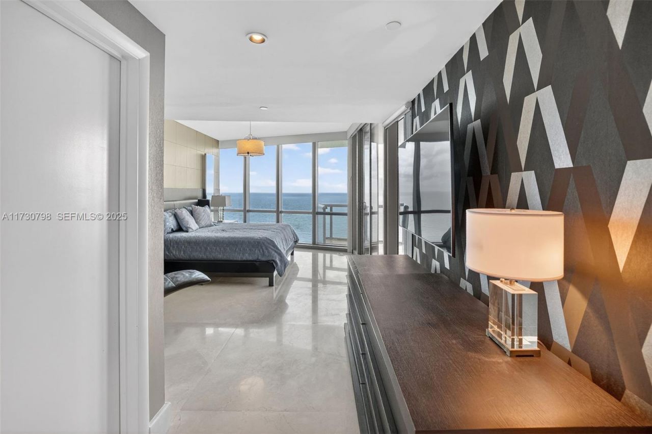 17121 Collins Ave, Unit 3905, Sunny Isles Beach, FL 33160 Photo