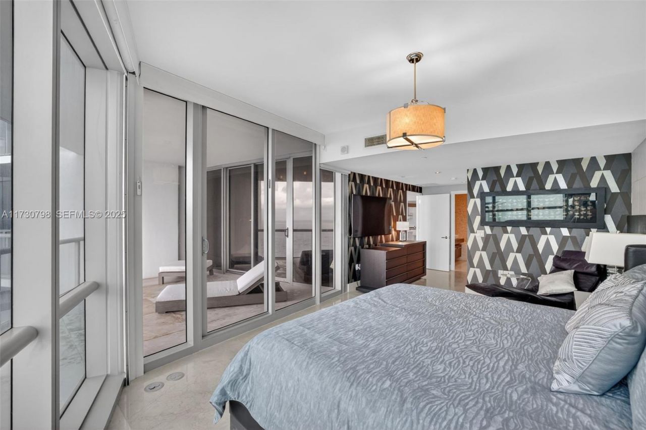 17121 Collins Ave, Unit 3905, Sunny Isles Beach, FL 33160 Photo