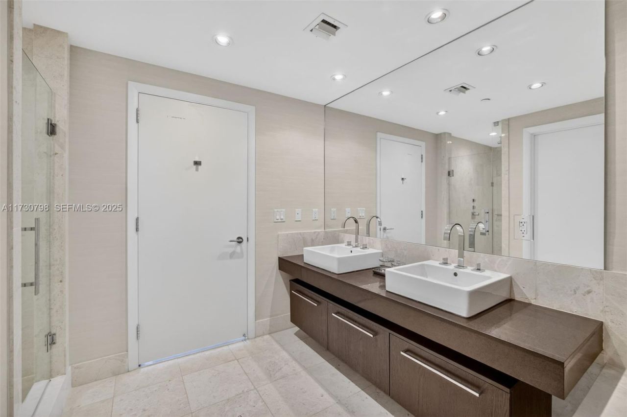 17121 Collins Ave, Unit 3905, Sunny Isles Beach, FL 33160 Photo