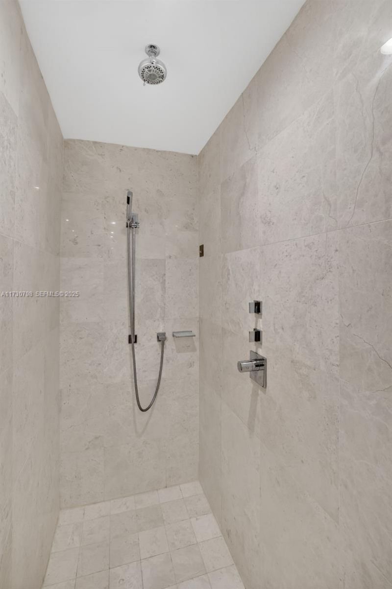 17121 Collins Ave, Unit 3905, Sunny Isles Beach, FL 33160 Photo