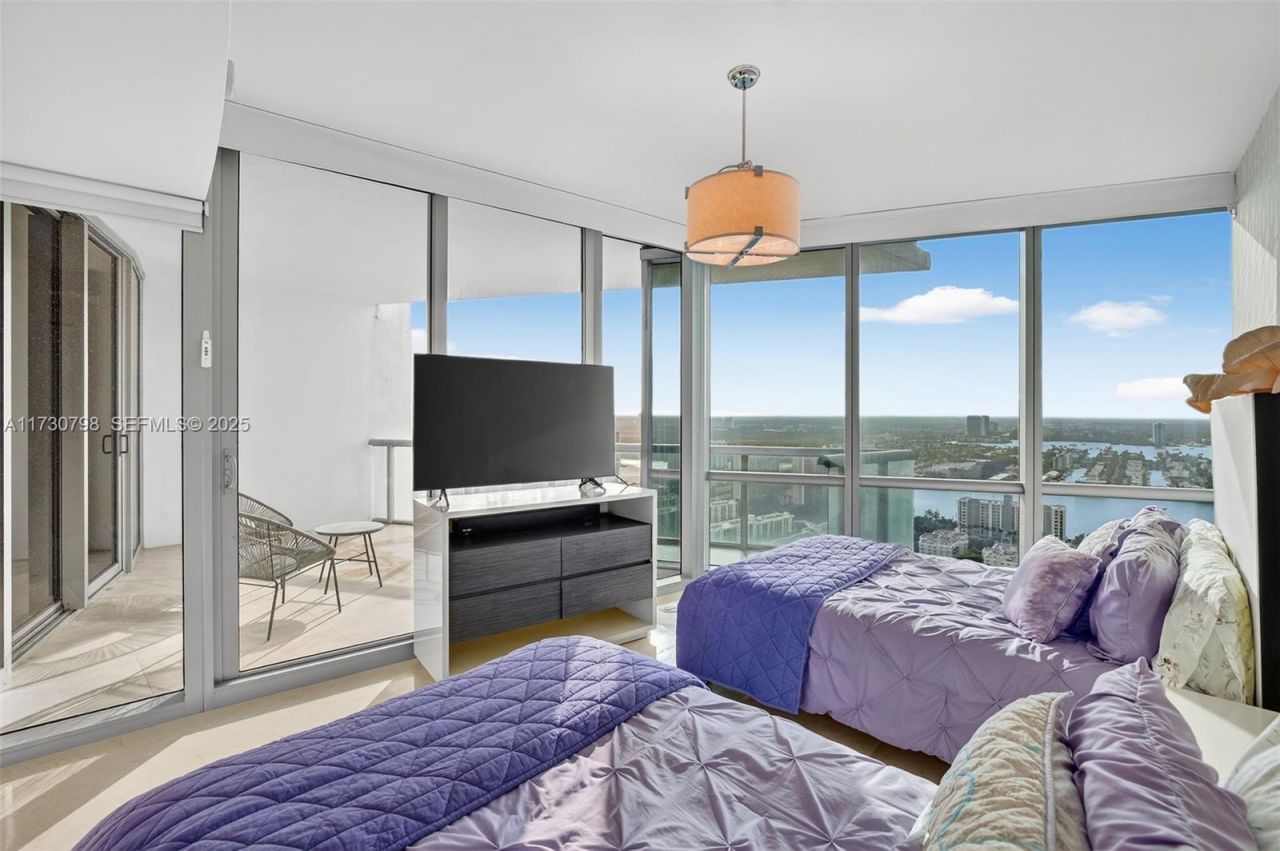 17121 Collins Ave, Unit 3905, Sunny Isles Beach, FL 33160 Photo