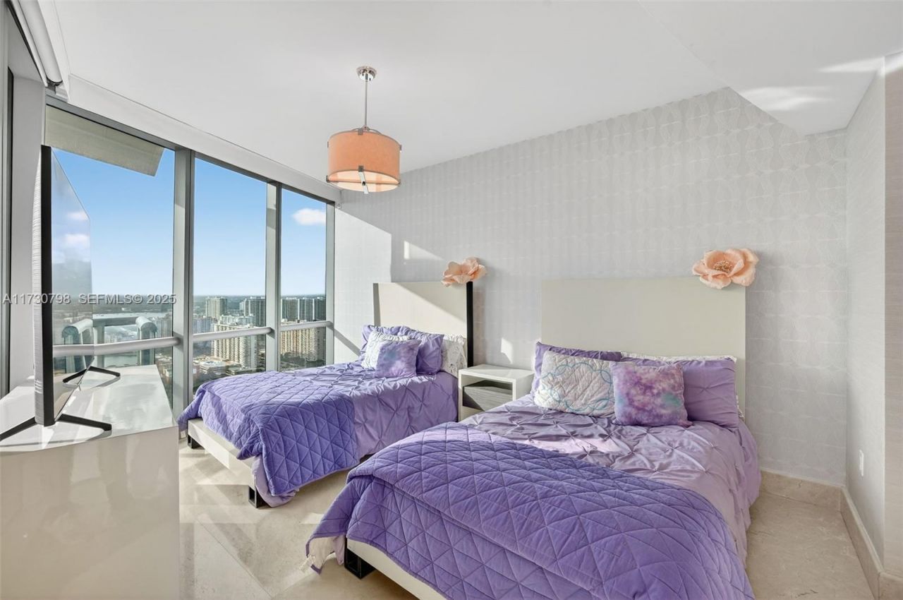 17121 Collins Ave, Unit 3905, Sunny Isles Beach, FL 33160 Photo