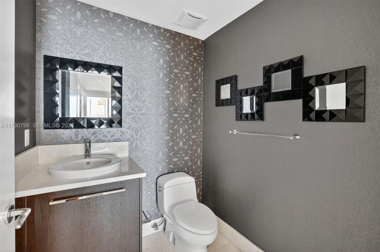 17121 Collins Ave, Unit 3905, Sunny Isles Beach, FL 33160 Photo