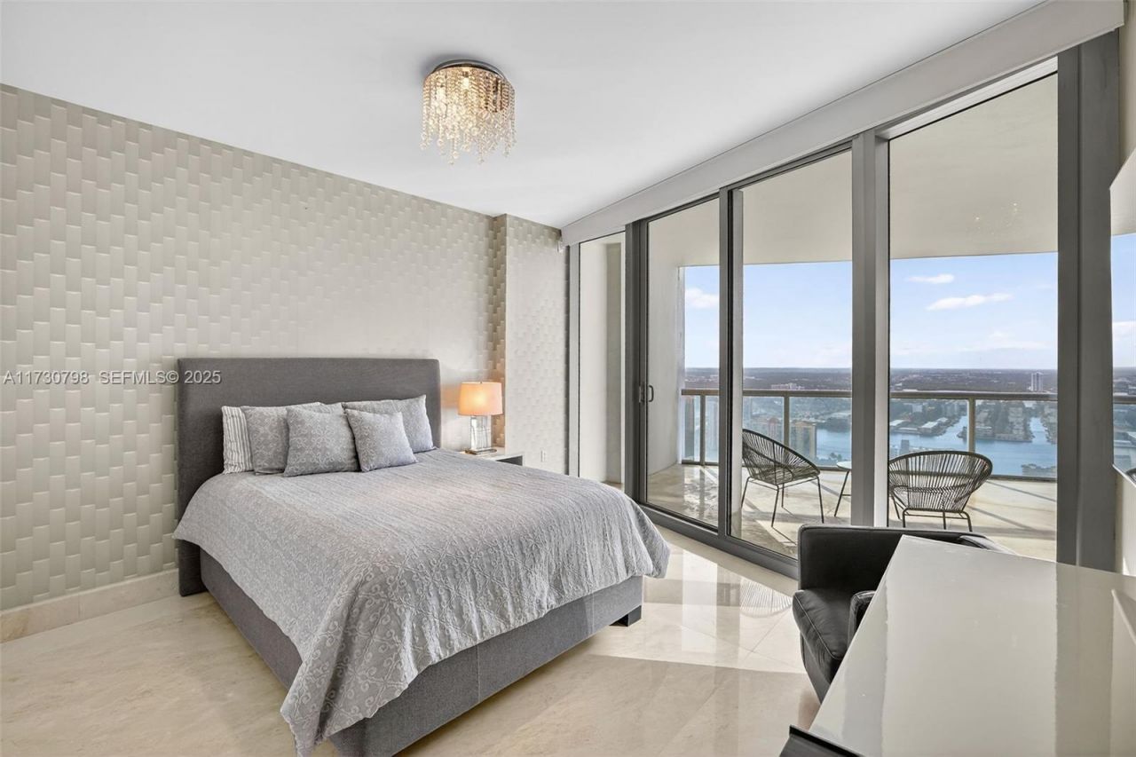 17121 Collins Ave, Unit 3905, Sunny Isles Beach, FL 33160 Photo