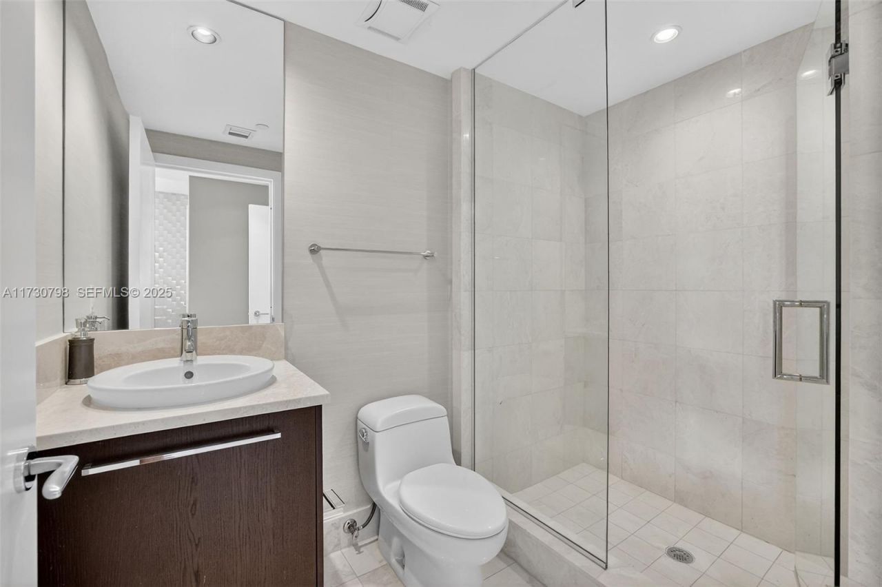 17121 Collins Ave, Unit 3905, Sunny Isles Beach, FL 33160 Photo