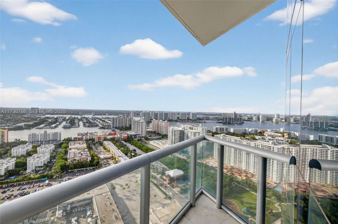 17121 Collins Ave, Unit 3905, Sunny Isles Beach, FL 33160 Photo