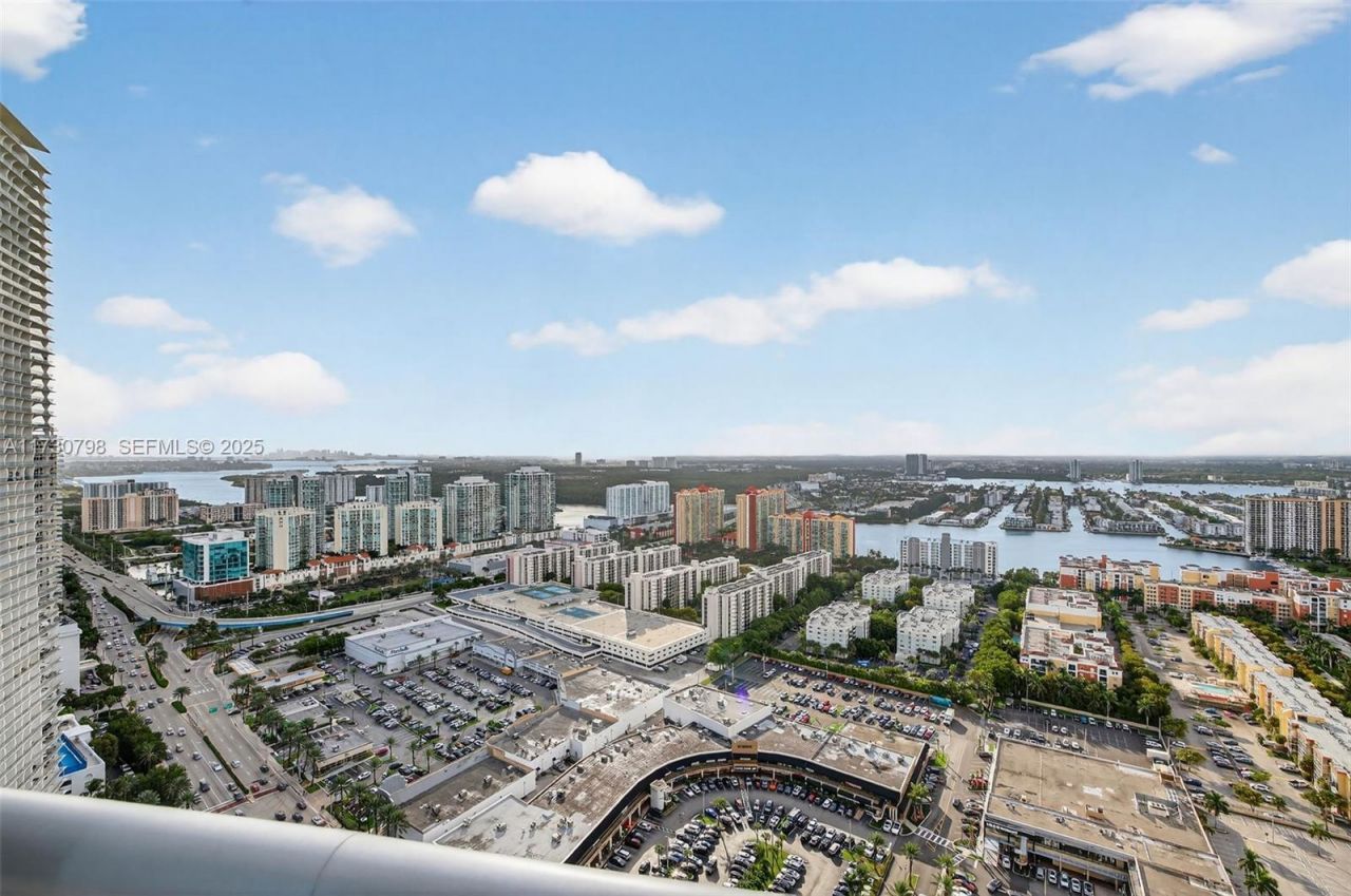 17121 Collins Ave, Unit 3905, Sunny Isles Beach, FL 33160 Photo