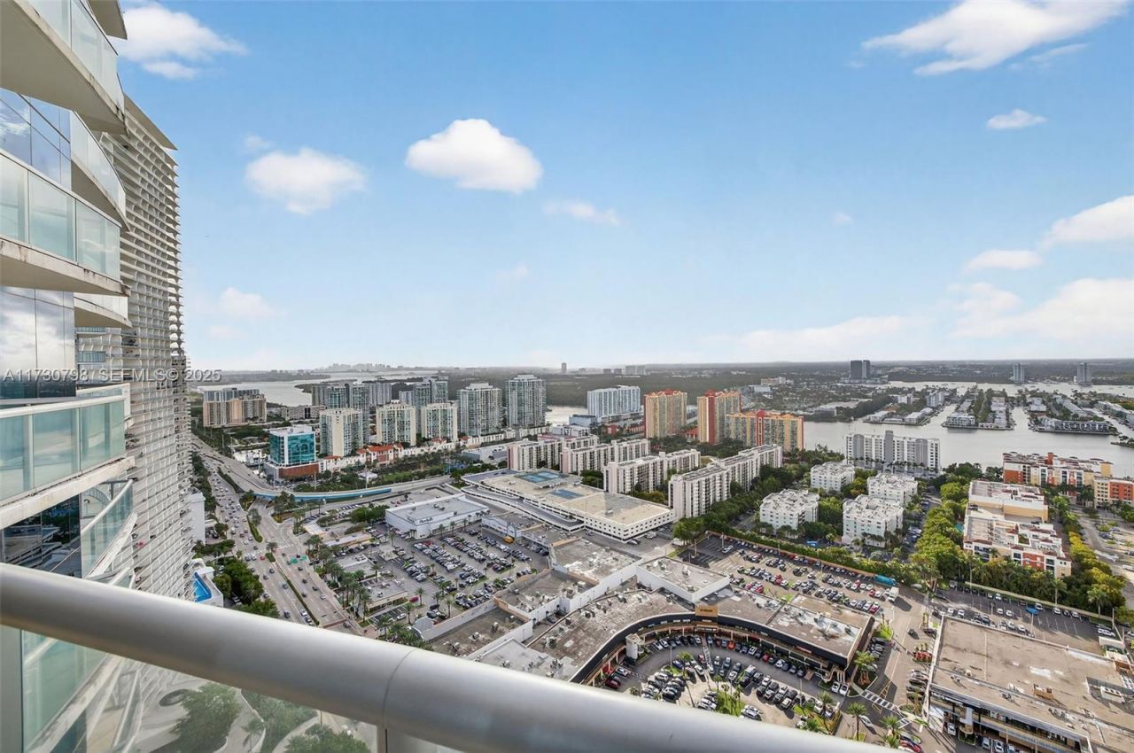 17121 Collins Ave, Unit 3905, Sunny Isles Beach, FL 33160 Photo