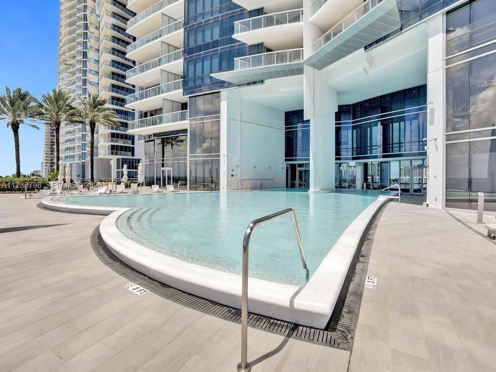 17121 Collins Ave, Unit 3905, Sunny Isles Beach, FL 33160 Photo