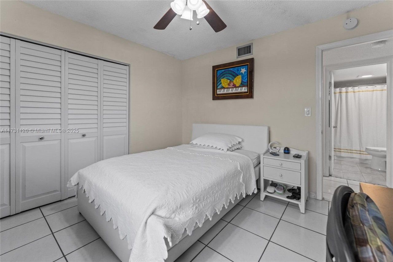 605 NW 72nd Ave, Unit 406, Miami, FL 33126 Photo