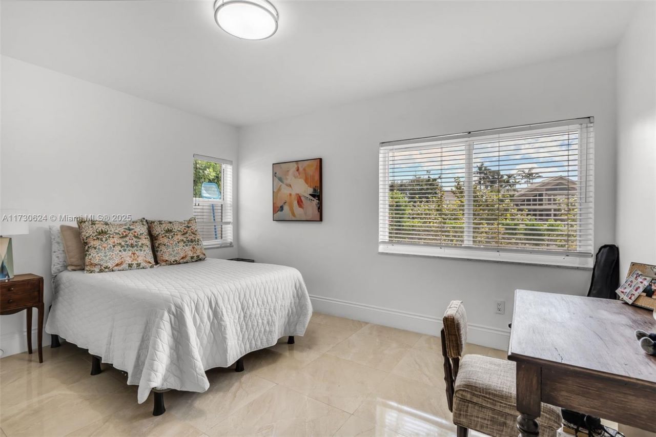 9260 SW 101 St, Miami, FL 33176 Photo