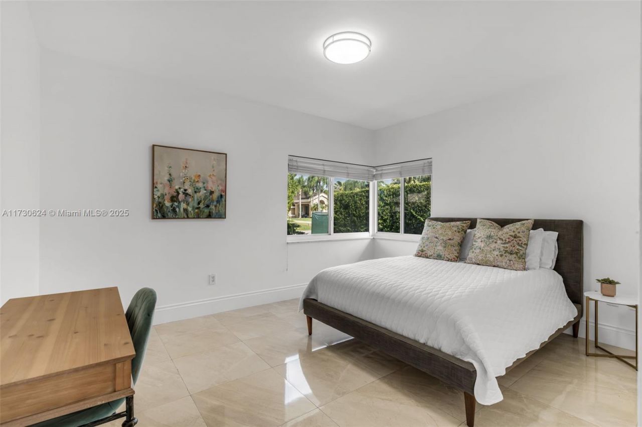 9260 SW 101 St, Miami, FL 33176 Photo