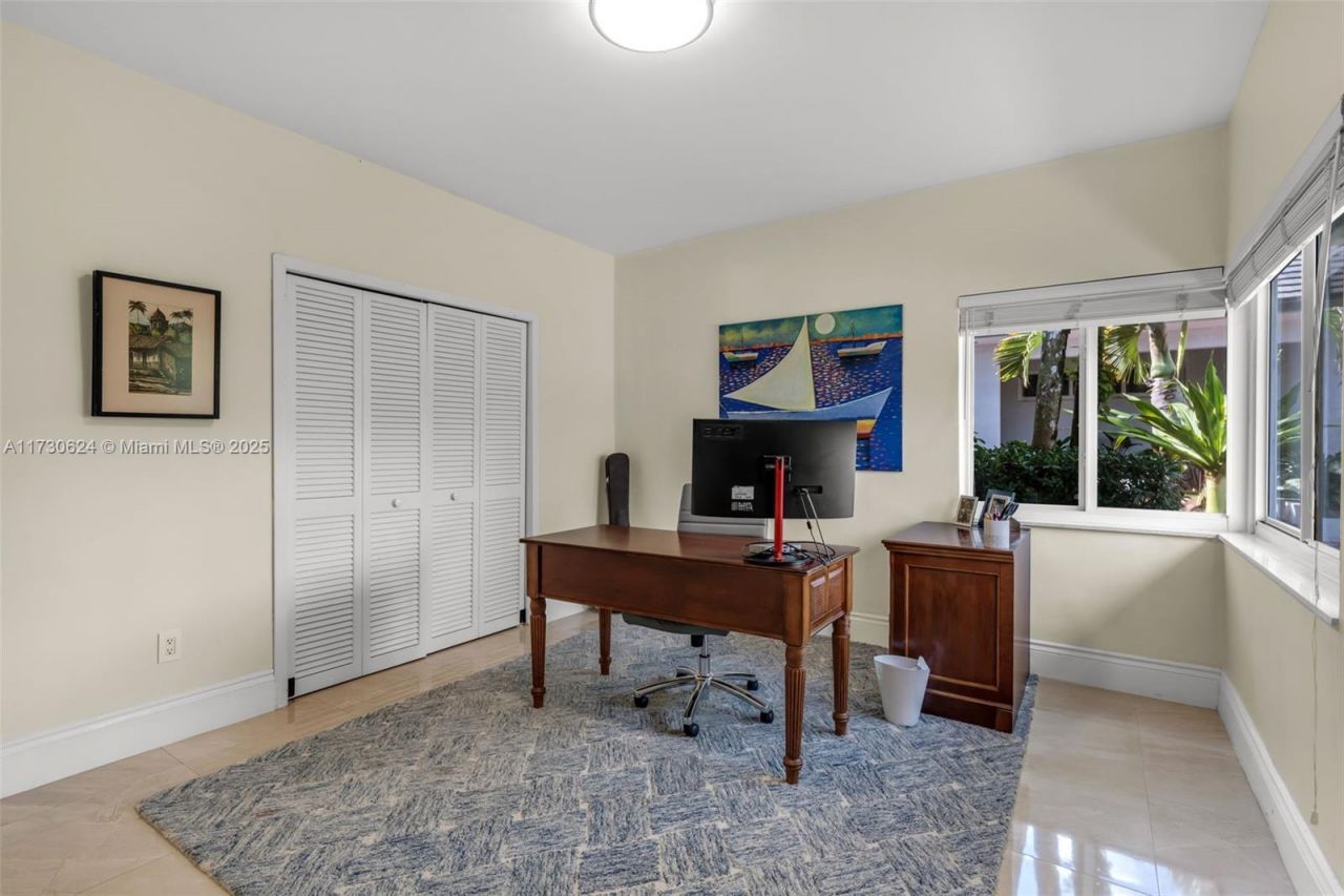 9260 SW 101 St, Miami, FL 33176 Photo