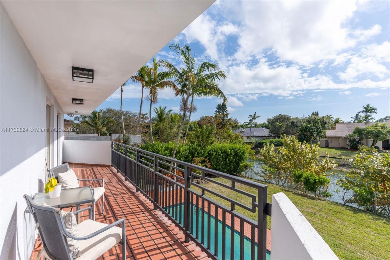 9260 SW 101 St, Miami, FL 33176 Photo