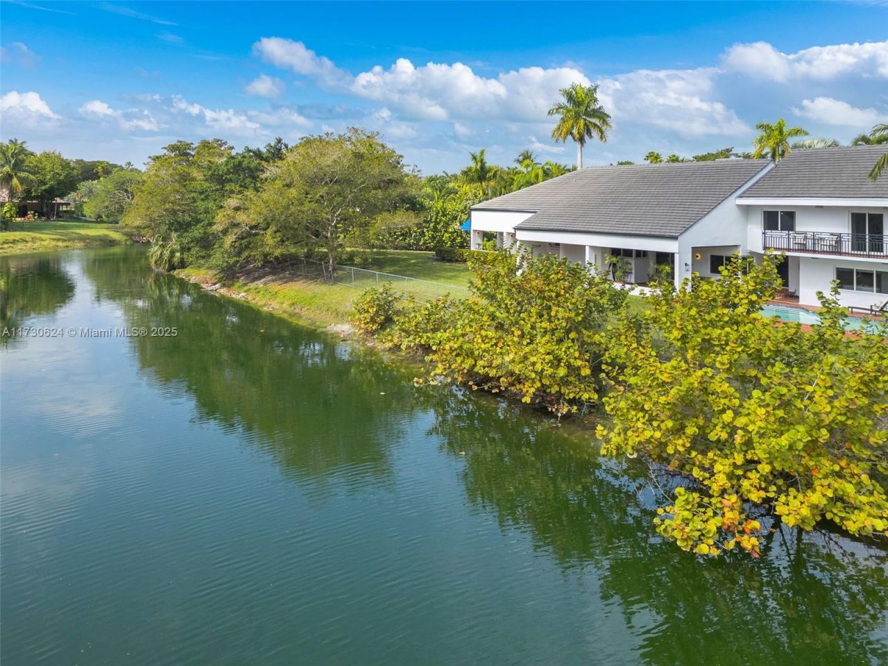 9260 SW 101 St, Miami, FL 33176 Photo