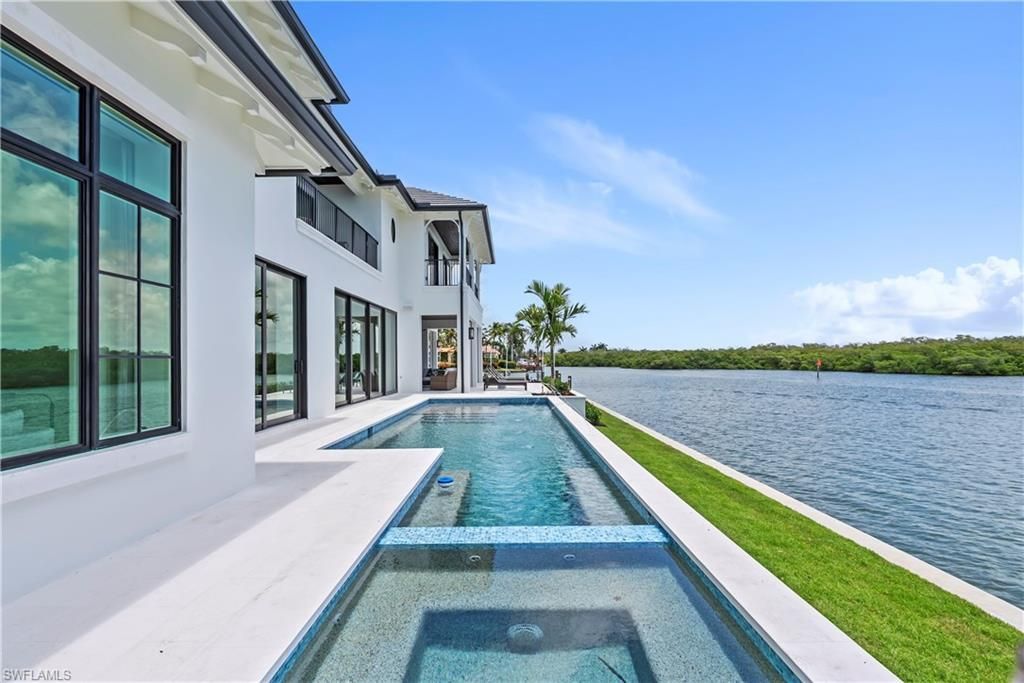 2375 Snook Dr, Naples, FL 34102 Photo