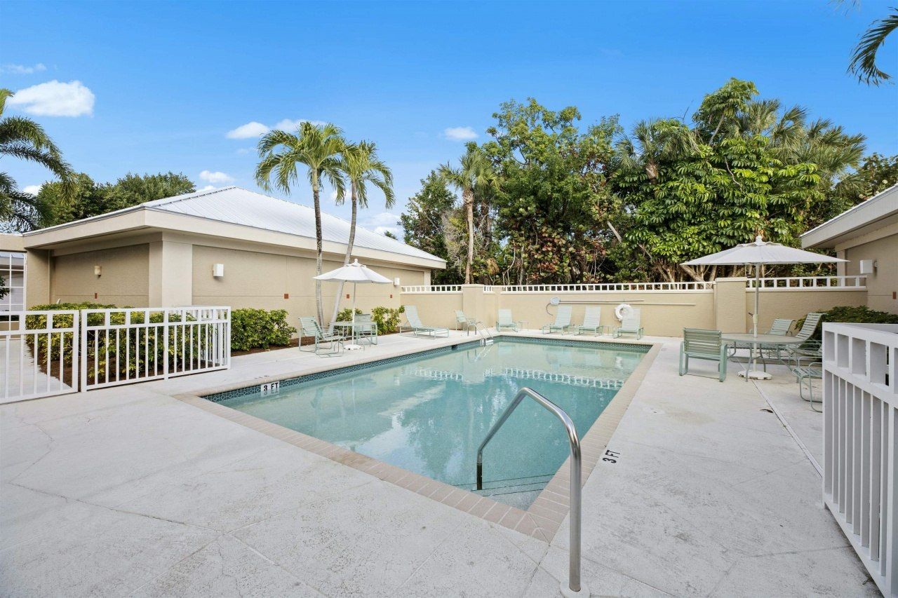 5657 Baltusrol Ct, Unit 2B, Sanibel, FL 33957 Photo