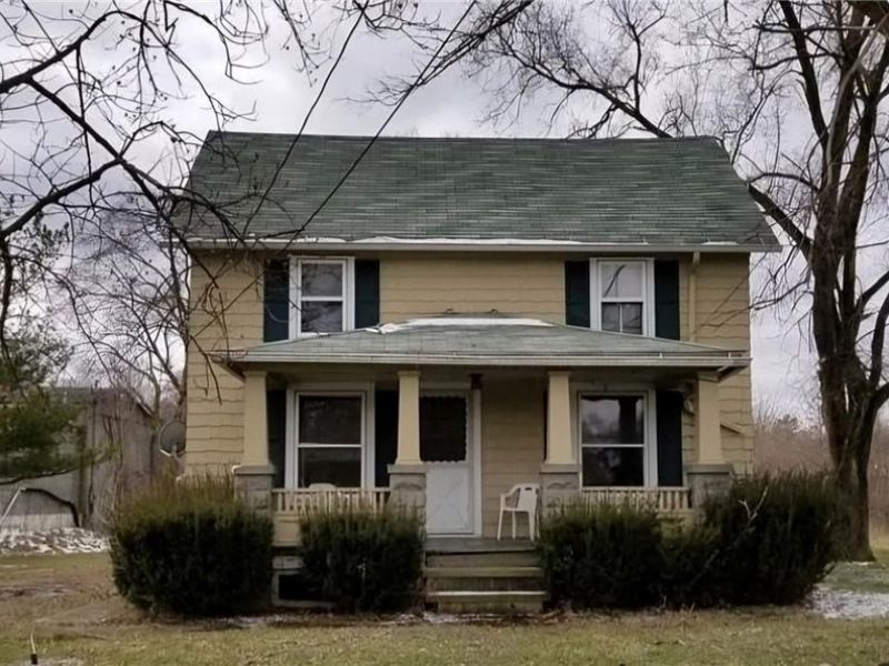 551 N Main Street, Grafton, OH 44044 Photo 2
