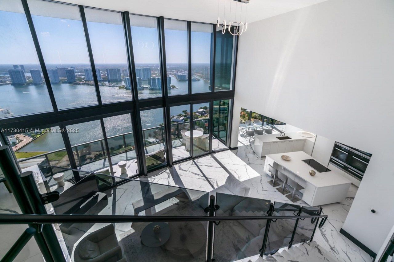 18555 Collins Ave, Unit 4203, Sunny Isles Beach, FL 33160 Photo