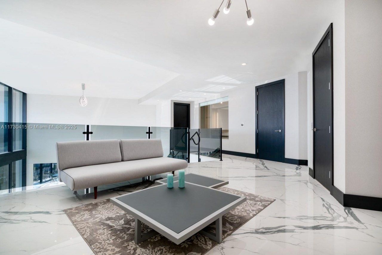 18555 Collins Ave, Unit 4203, Sunny Isles Beach, FL 33160 Photo