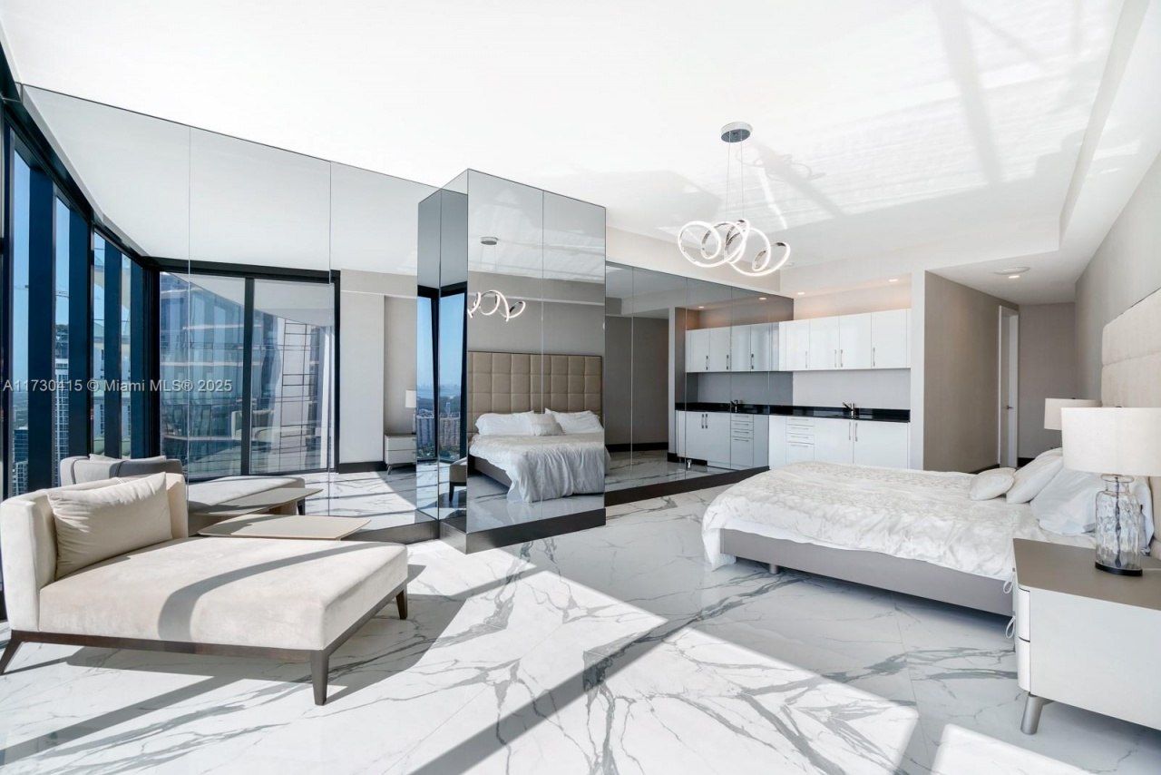 18555 Collins Ave, Unit 4203, Sunny Isles Beach, FL 33160 Photo