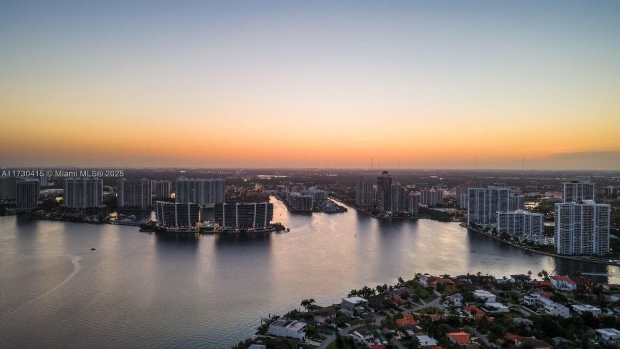 18555 Collins Ave, Unit 4203, Sunny Isles Beach, FL 33160 Photo