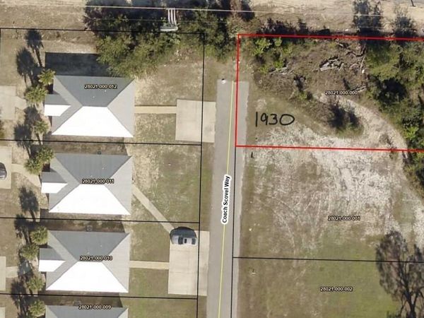 1930 Coach Scovel Way, Panama City, FL 32405