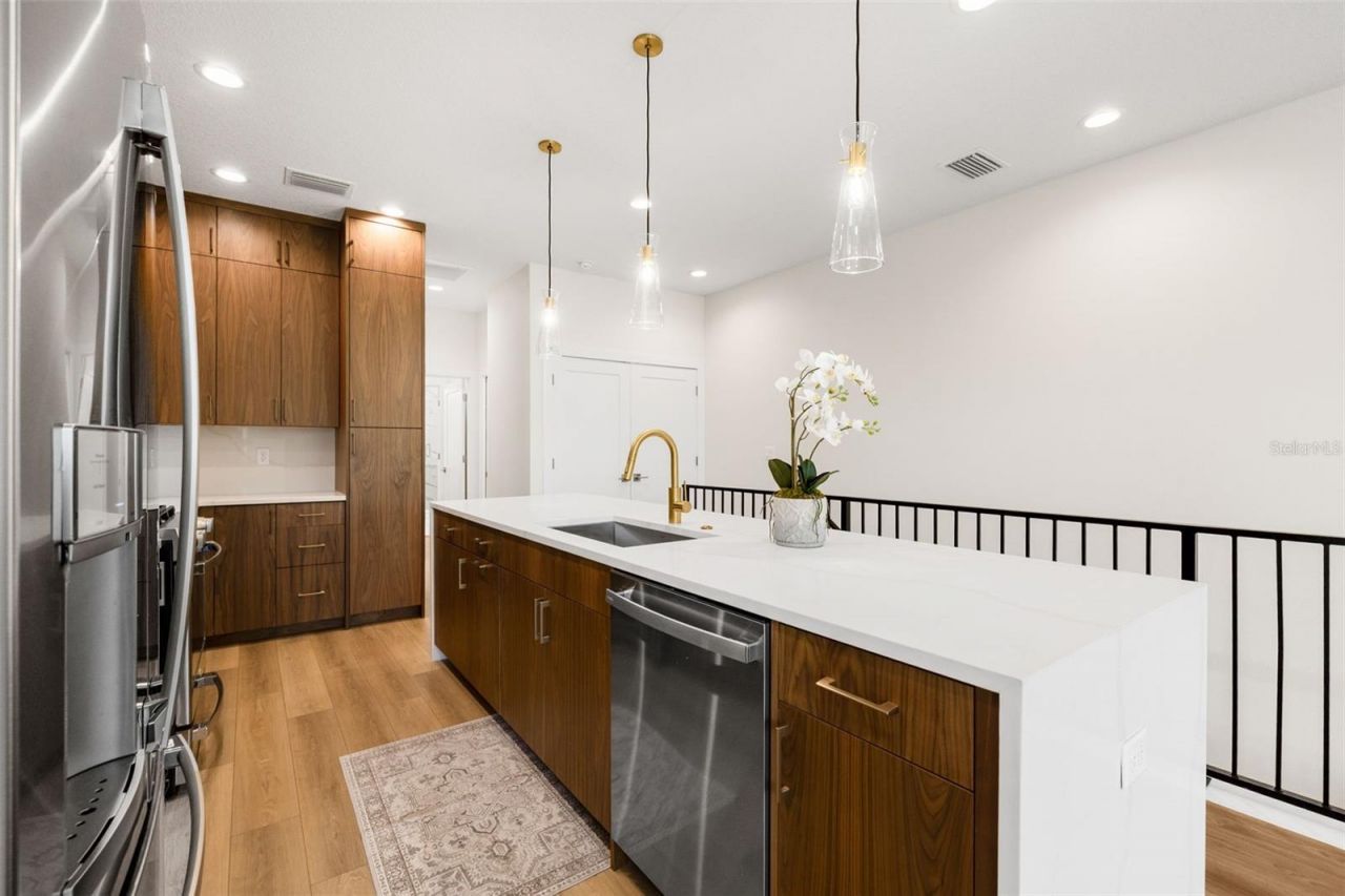 484 87th Avenue North, Saint Petersburg, FL 33702 Photo