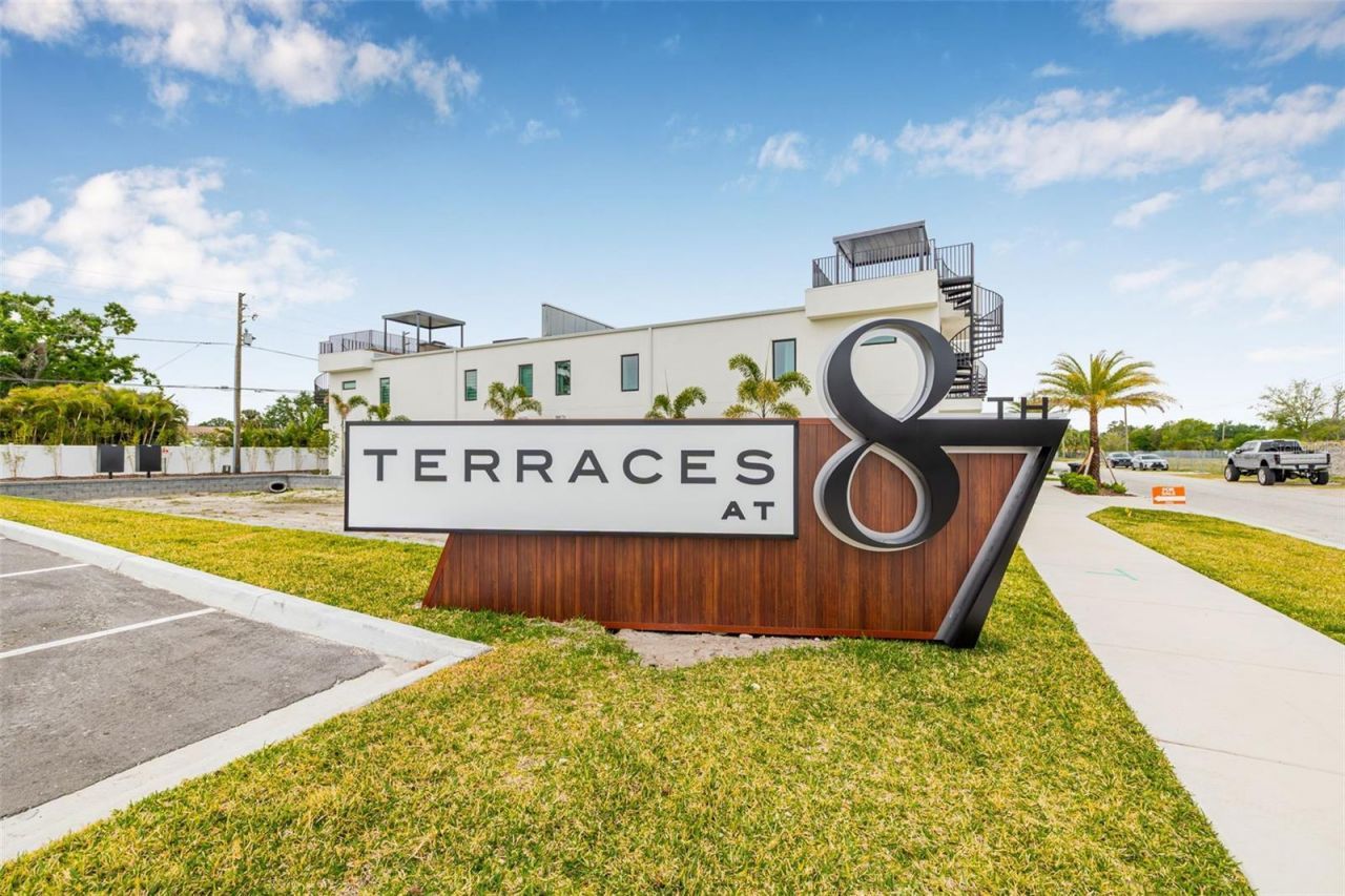 484 87th Avenue North, Saint Petersburg, FL 33702 Photo