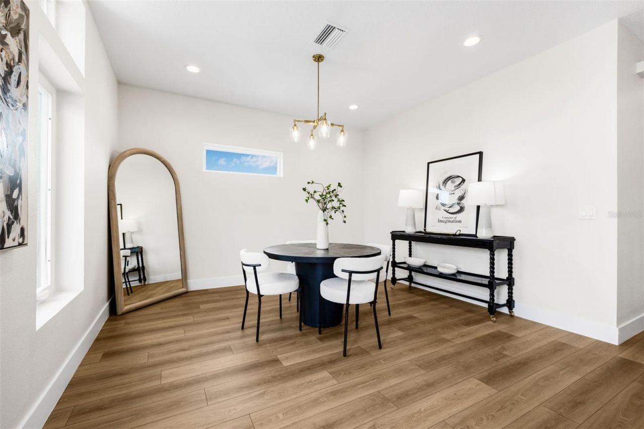 8631 5th Street North, Saint Petersburg, FL 33702 Photo