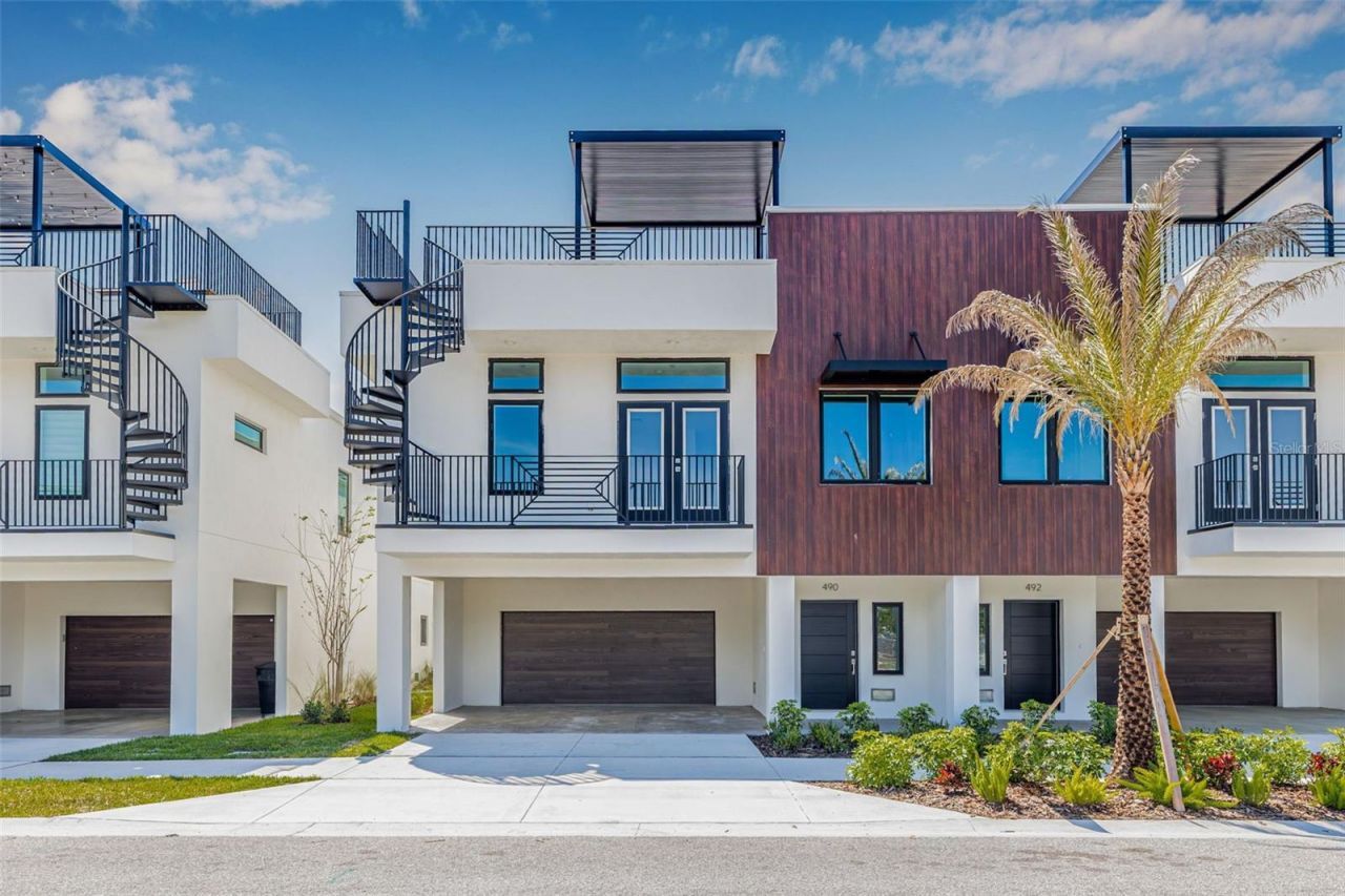 8631 5th Street North, Saint Petersburg, FL 33702 Photo