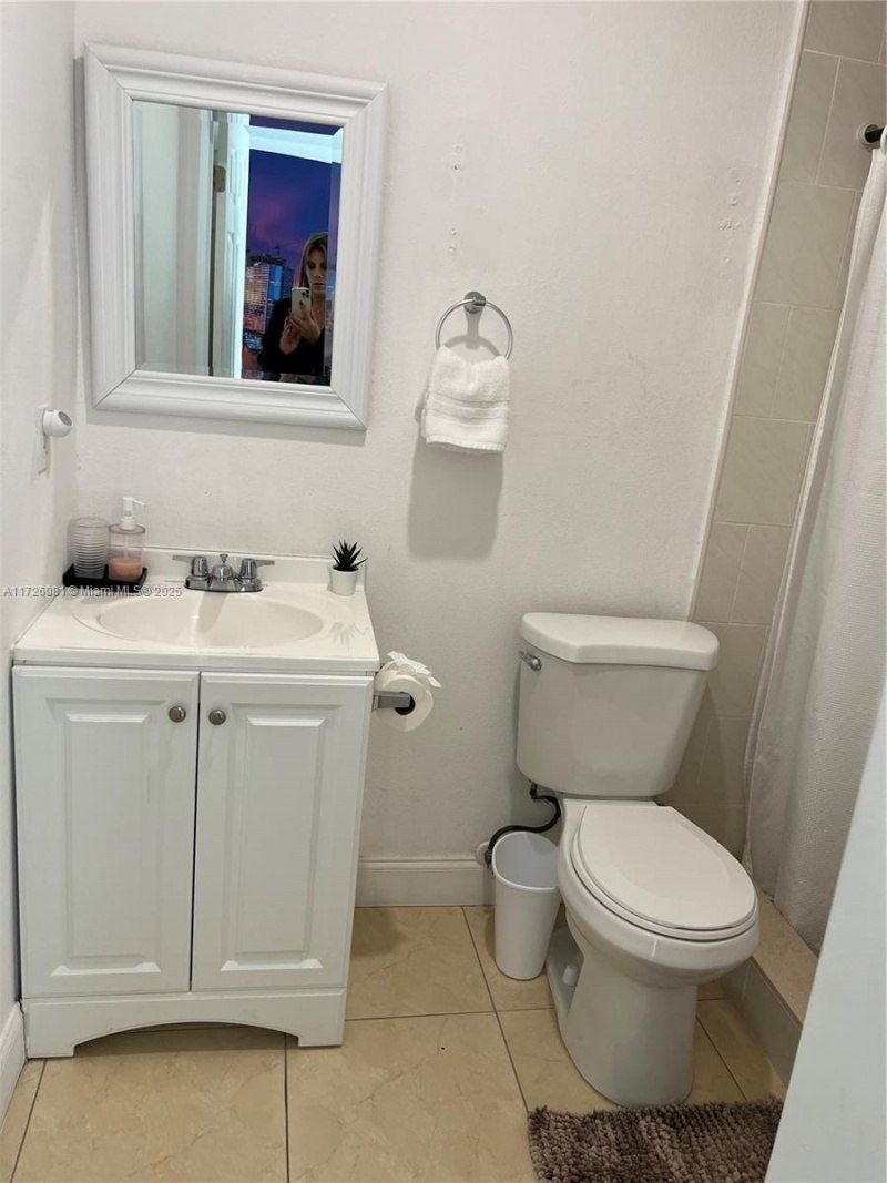 720 NW 30th Ave, Miami, FL 33125 Photo