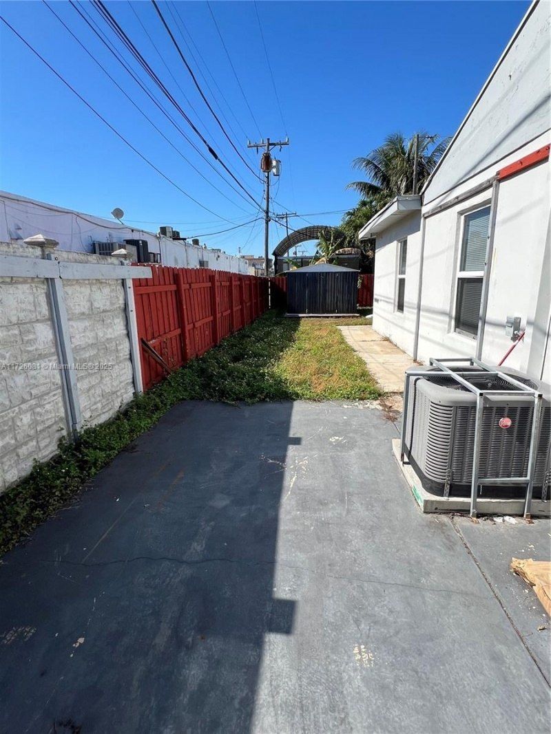 720 NW 30th Ave, Miami, FL 33125 Photo