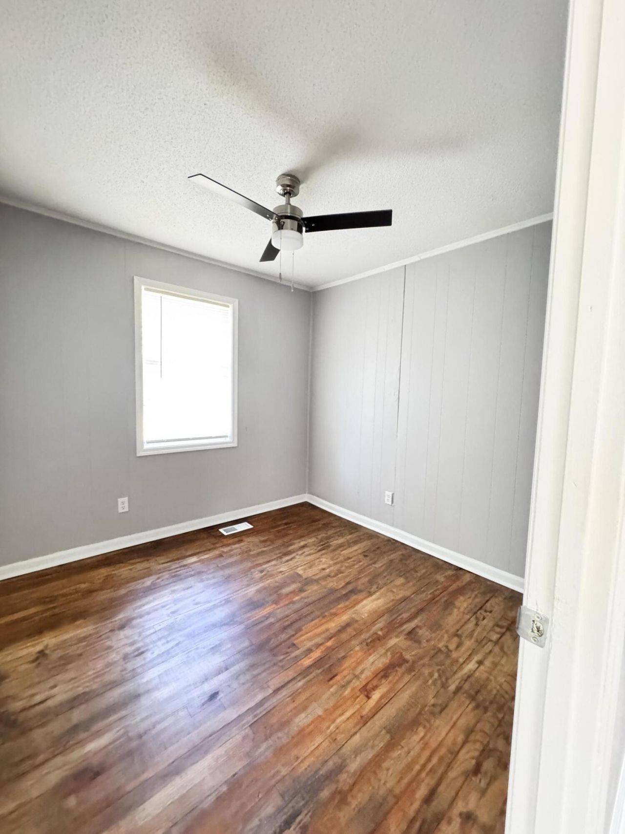 348 Cleveland Street Photo 16