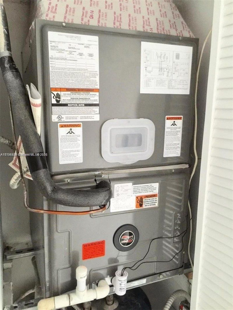 17878 N Bay Rd, Unit 201, Sunny Isles Beach, FL 33160 Photo