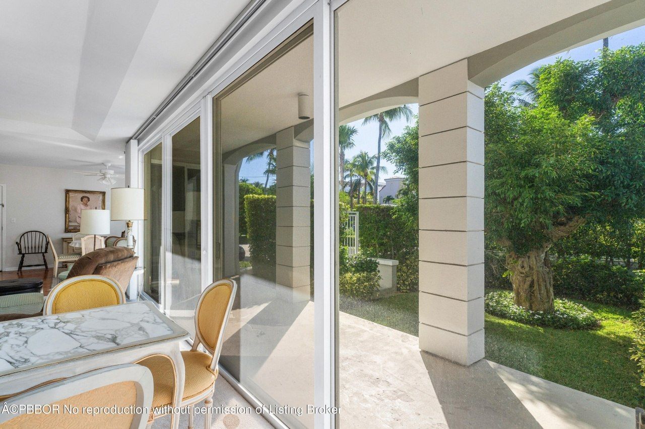 145 Peruvian Avenue, Unit 101, Palm Beach, FL 33480 Photo