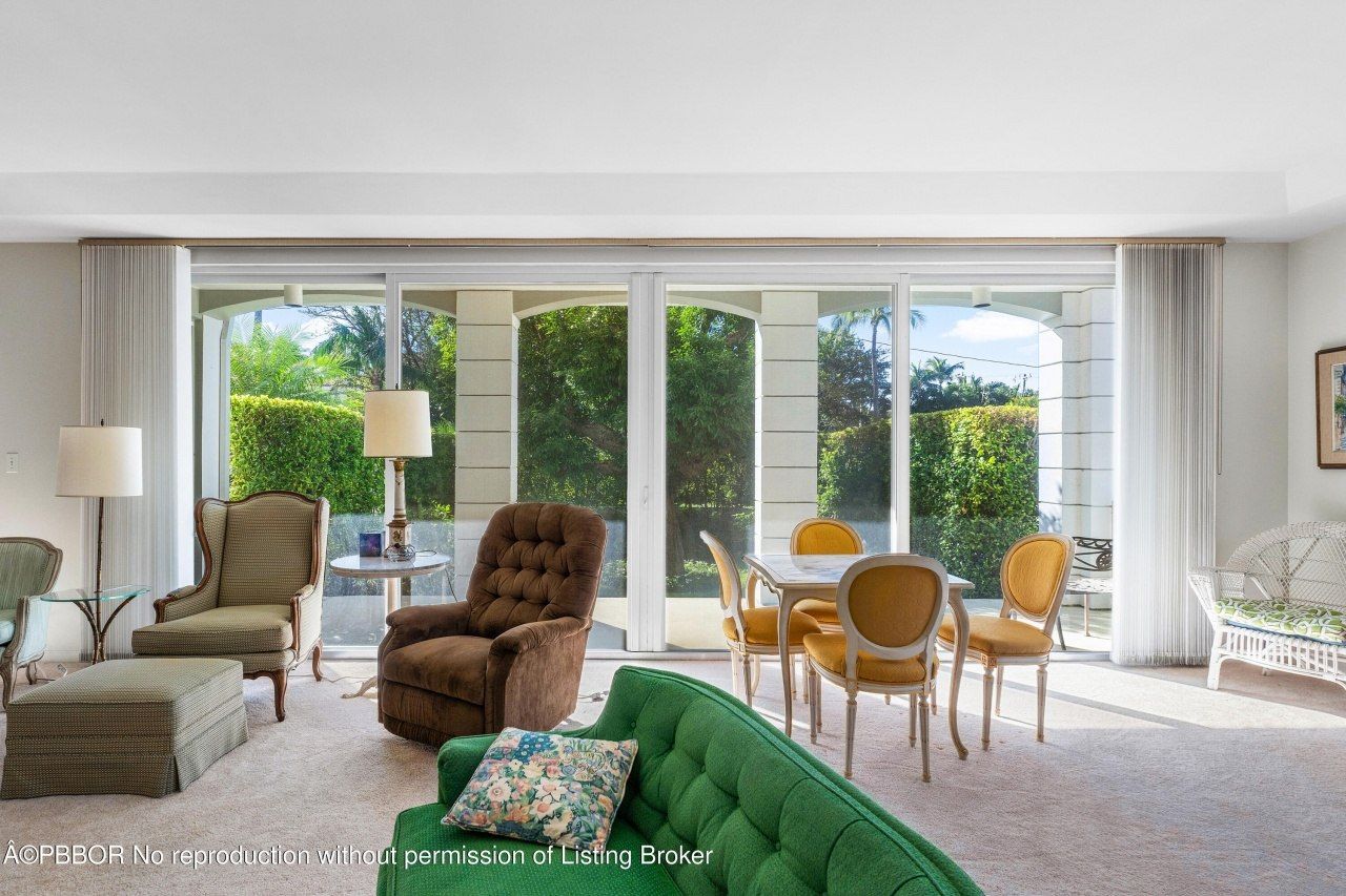 145 Peruvian Avenue, Unit 101, Palm Beach, FL 33480 Photo