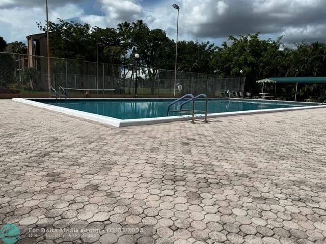 7320 Lake Circle Dr, Unit 407, Margate, FL 33063 Photo