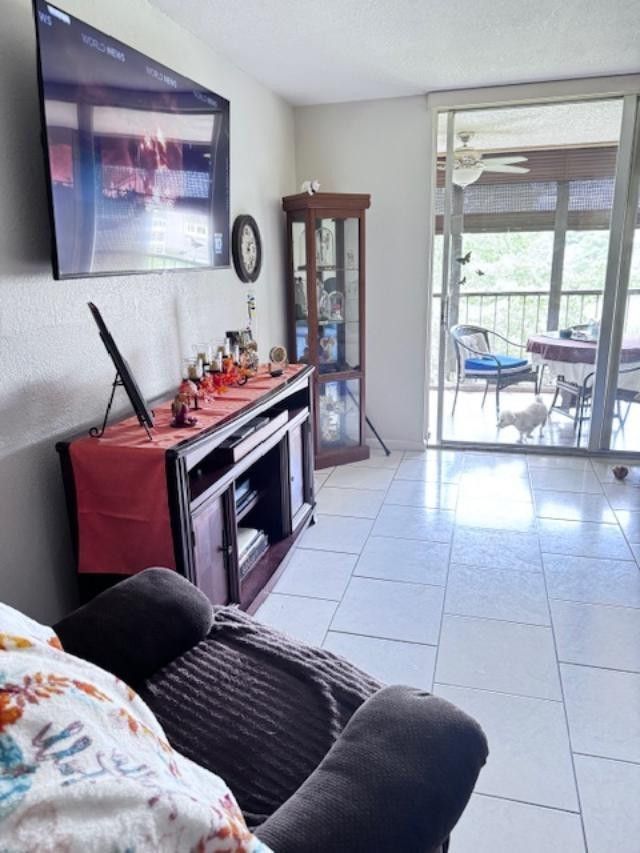 7320 Lake Circle Drive, Unit 407, Margate, FL 33063 Photo