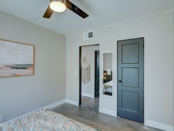 939 E TURNEY Avenue, Phoenix, AZ 85014