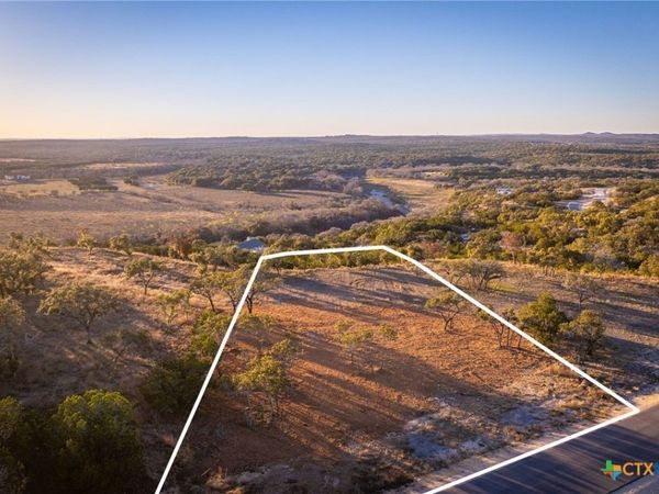 1845 Paradise Parkway, Canyon Lake, TX 78133