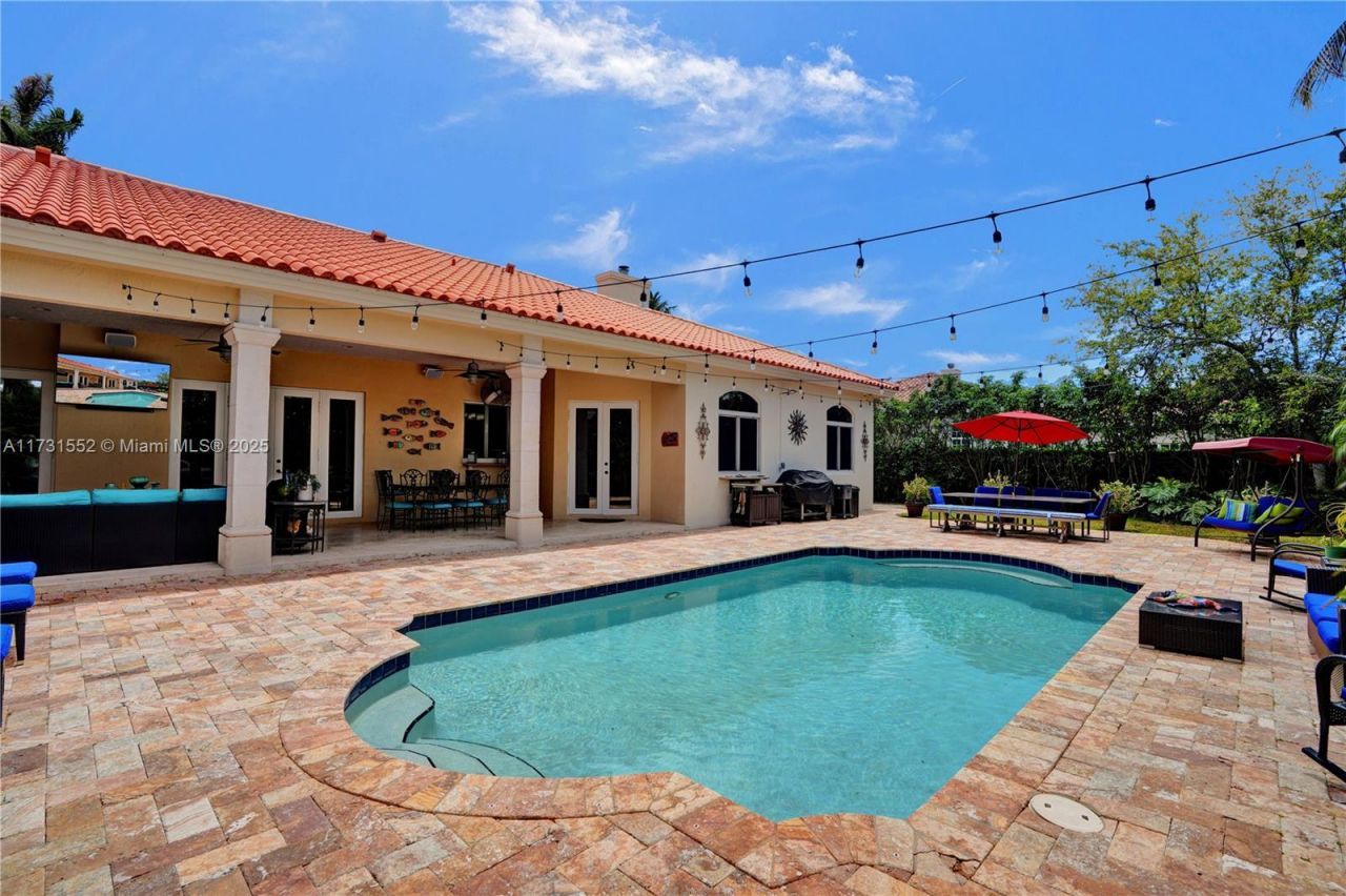 15210 SW 74th Ct, Palmetto Bay, FL 33157 Photo