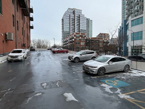 1550 S Indiana Avenue, Chicago, IL 60605