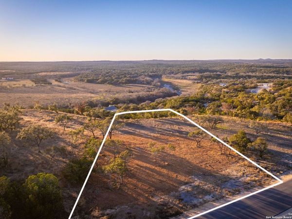 1845 PARADISE PARKWAY, Canyon Lake, TX 78133