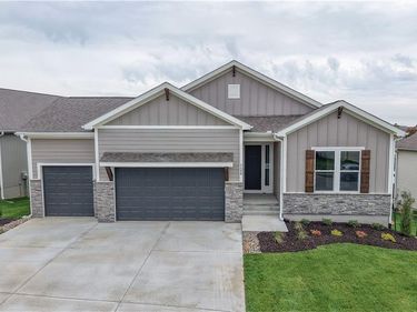 1128 SW Whitby Drive, Lee's Summit, MO 64083