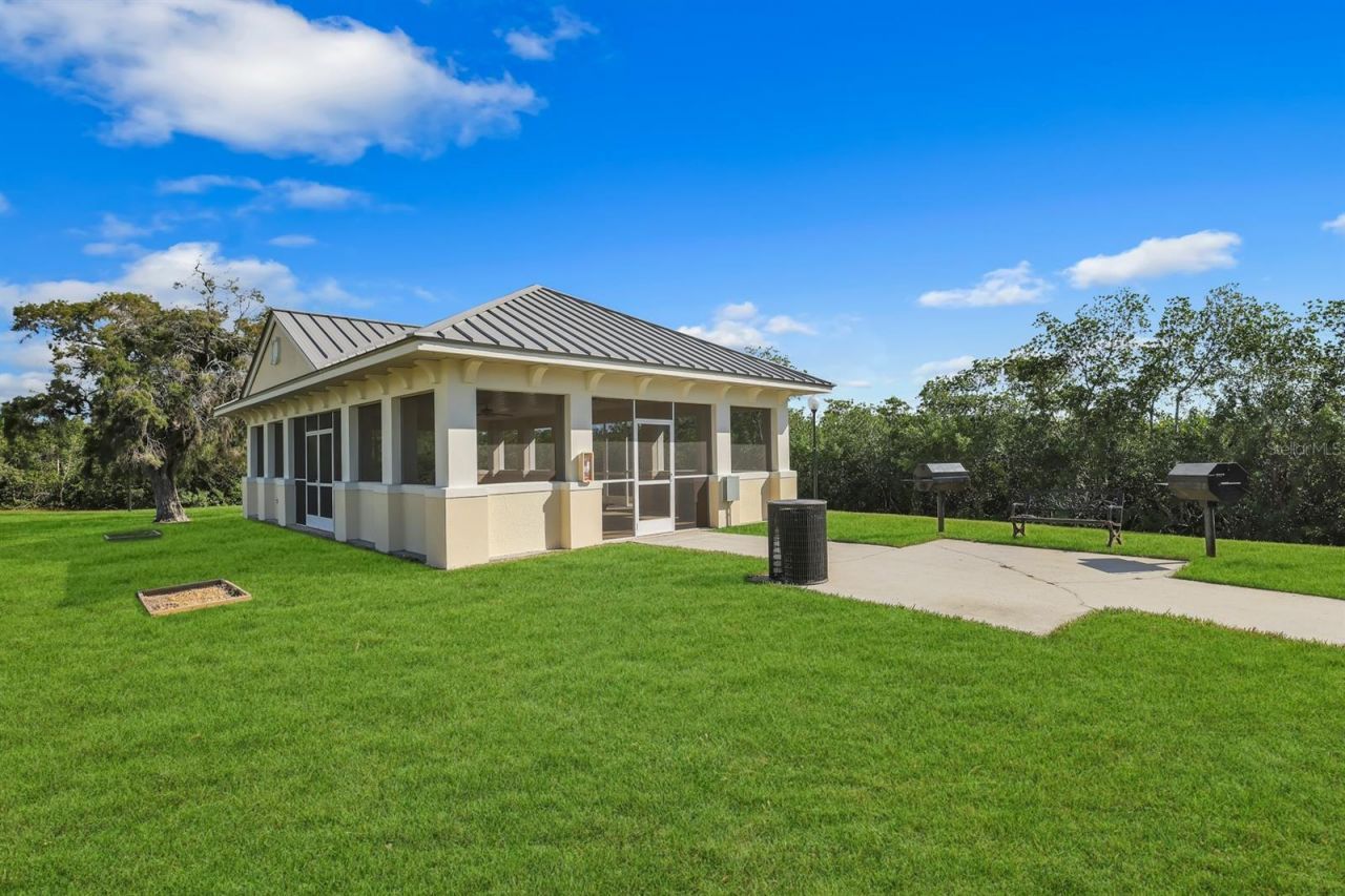7318 Marathon Drive, Seminole, FL 33777 Photo