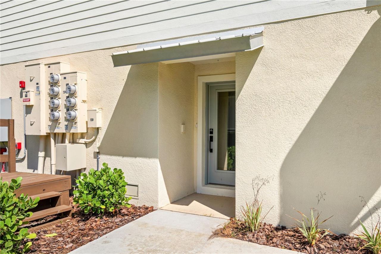 7318 Marathon Drive, Seminole, FL 33777 Photo