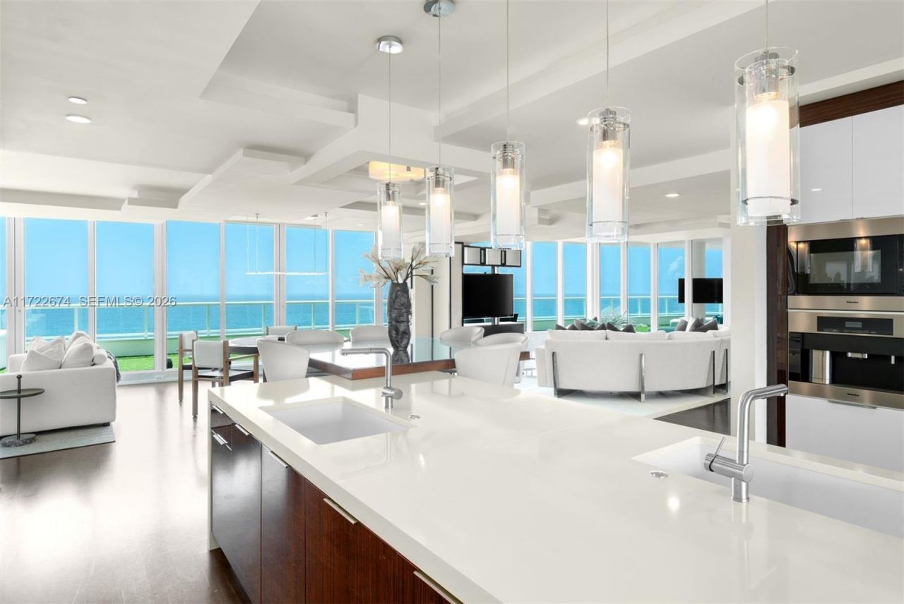 1 N Fort Lauderdale Beach Blvd, Unit 2102, Fort Lauderdale, FL 33304 Photo