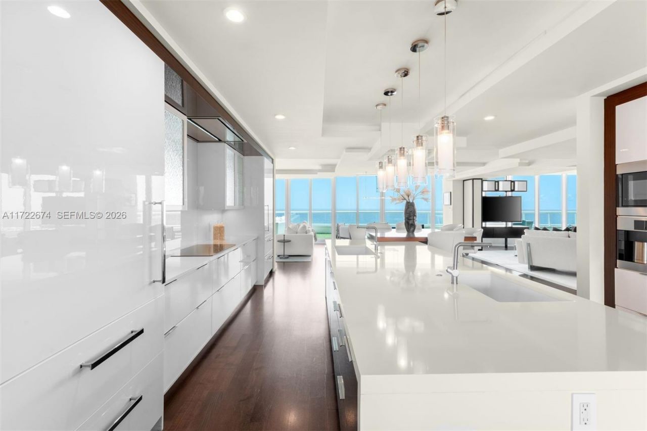 1 N Fort Lauderdale Beach Blvd, Unit 2102, Fort Lauderdale, FL 33304 Photo