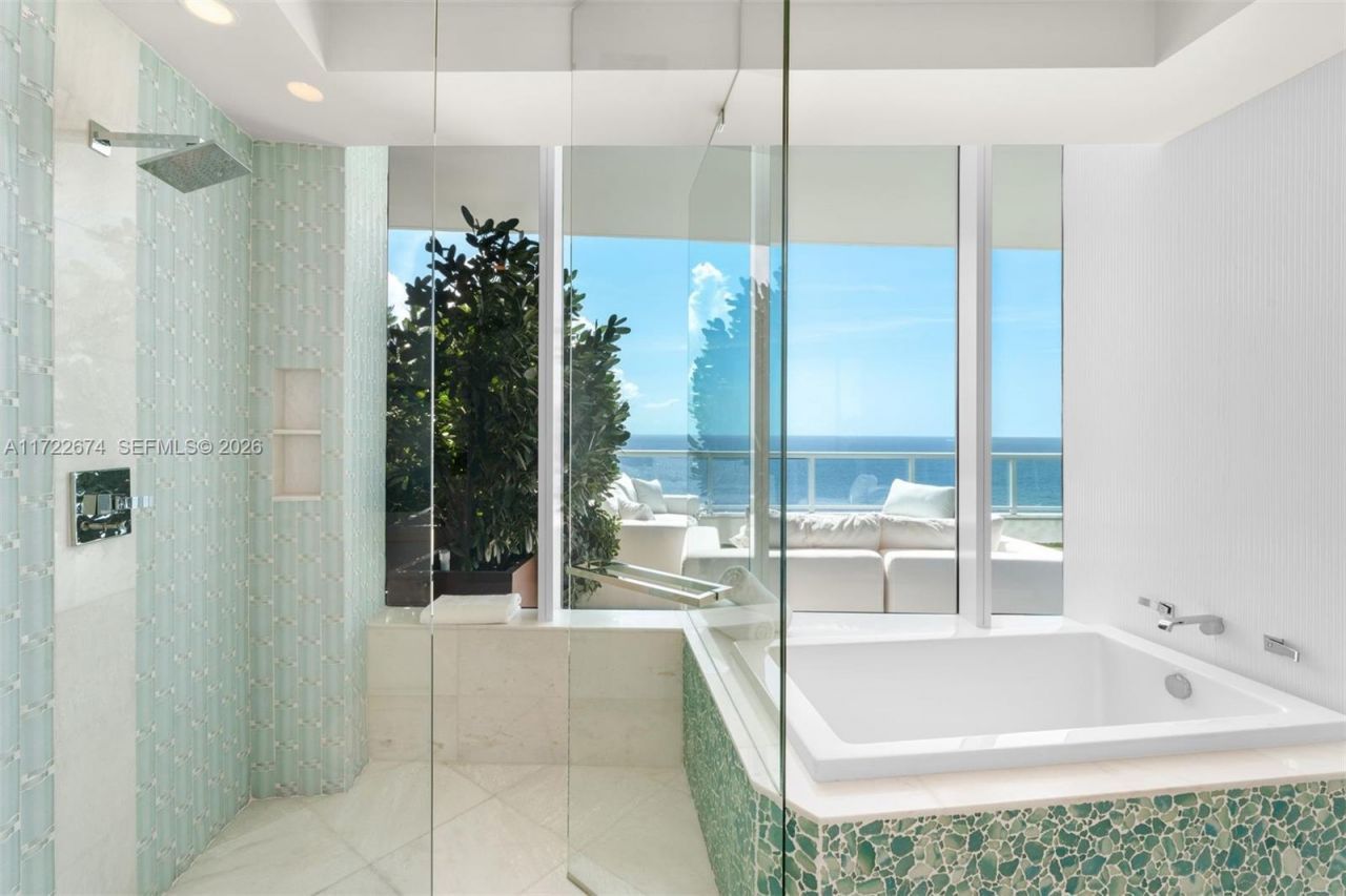 1 N Fort Lauderdale Beach Blvd, Unit 2102, Fort Lauderdale, FL 33304 Photo